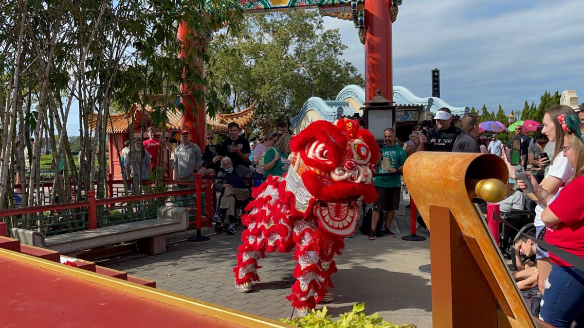 chinese-lion-dance-7-9808448