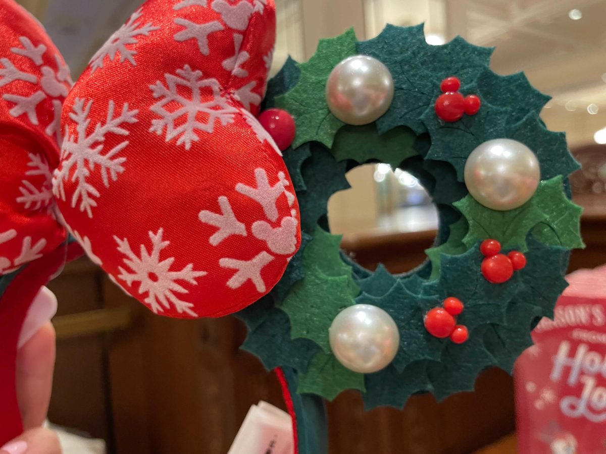 christmas-wreath-minnie-ear-headband-3-8742908