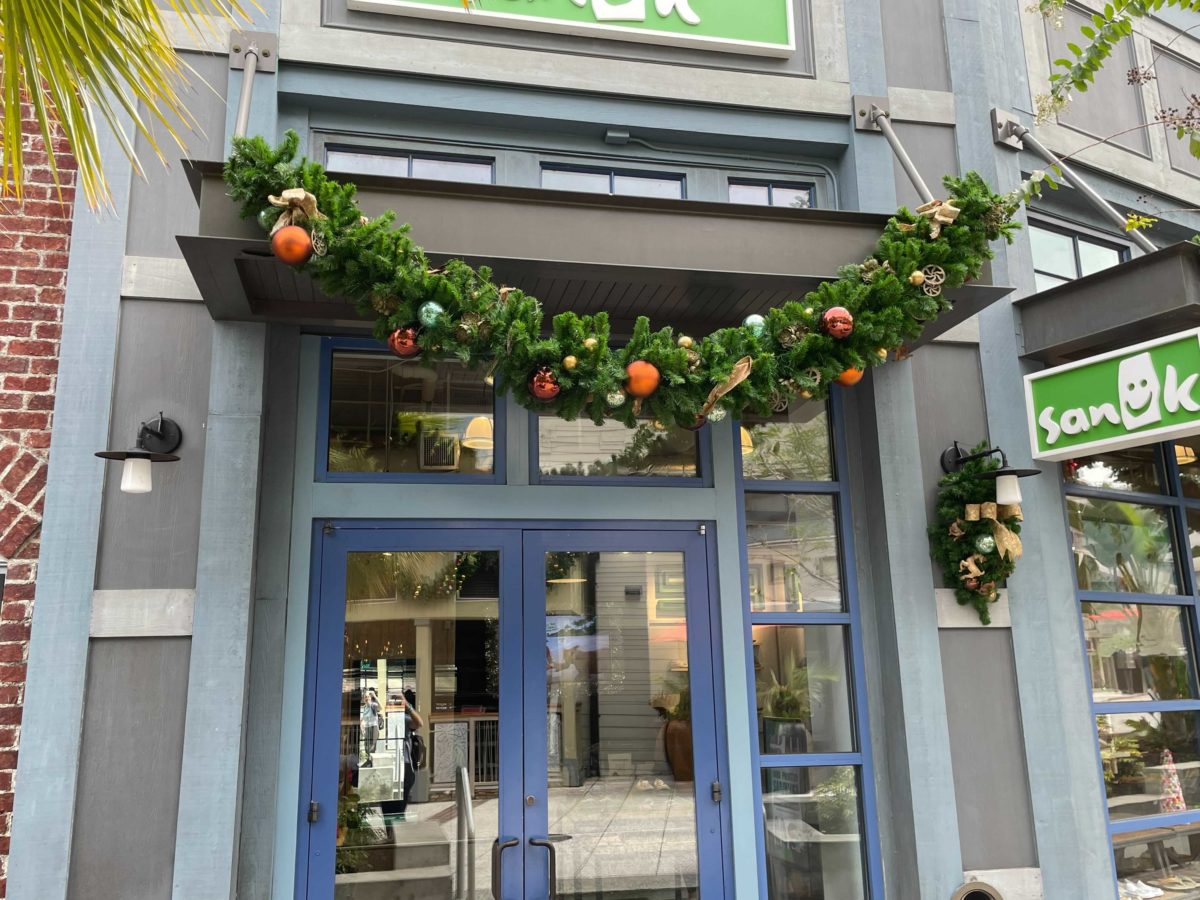 disney-springs-holiday-decorations-53-7238847
