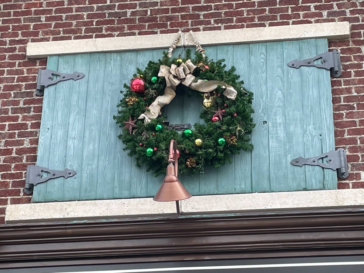 disney-springs-holiday-decorations-55-8229509