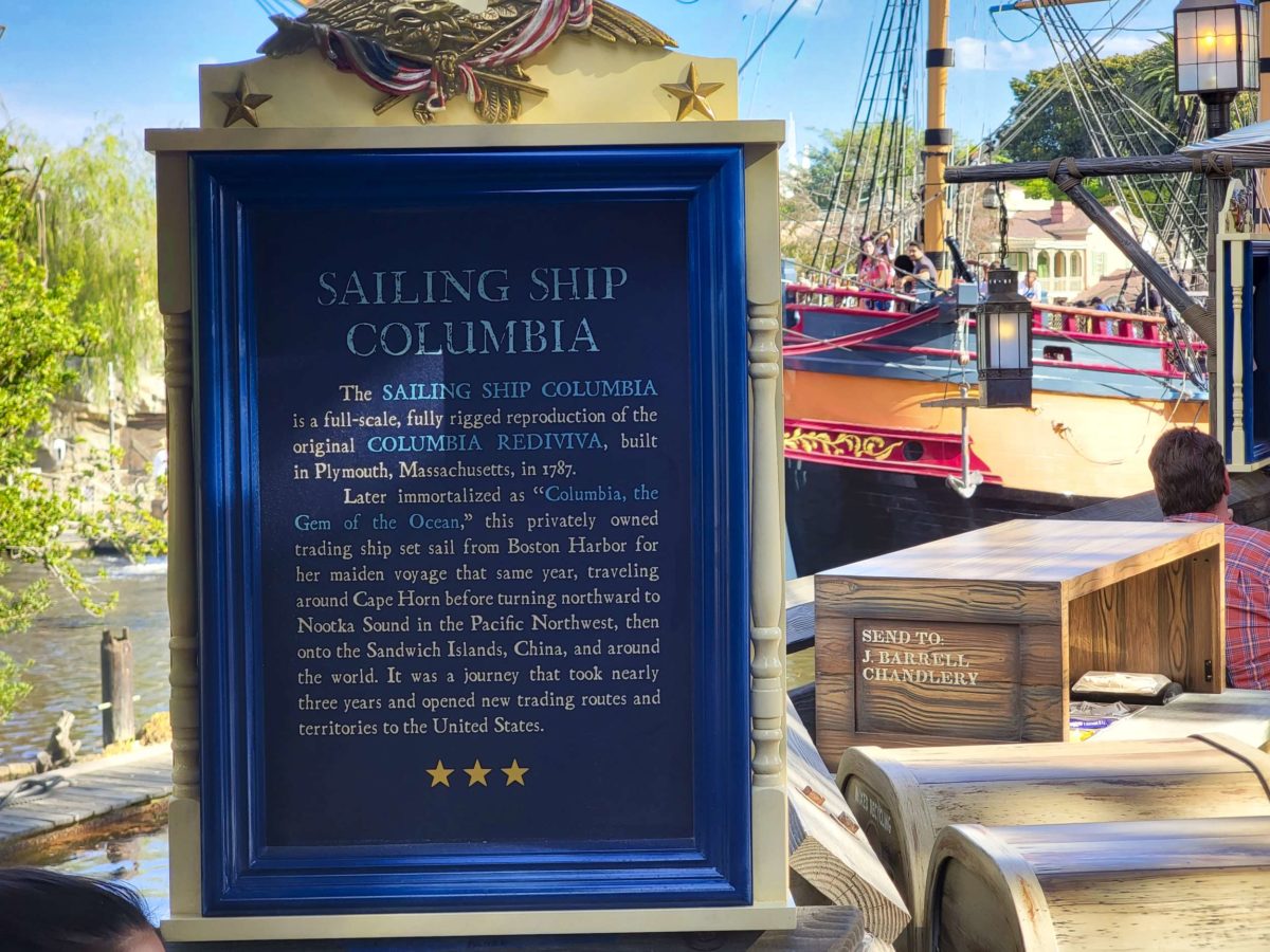 pelicans-landing-columbia-sign-with-ship