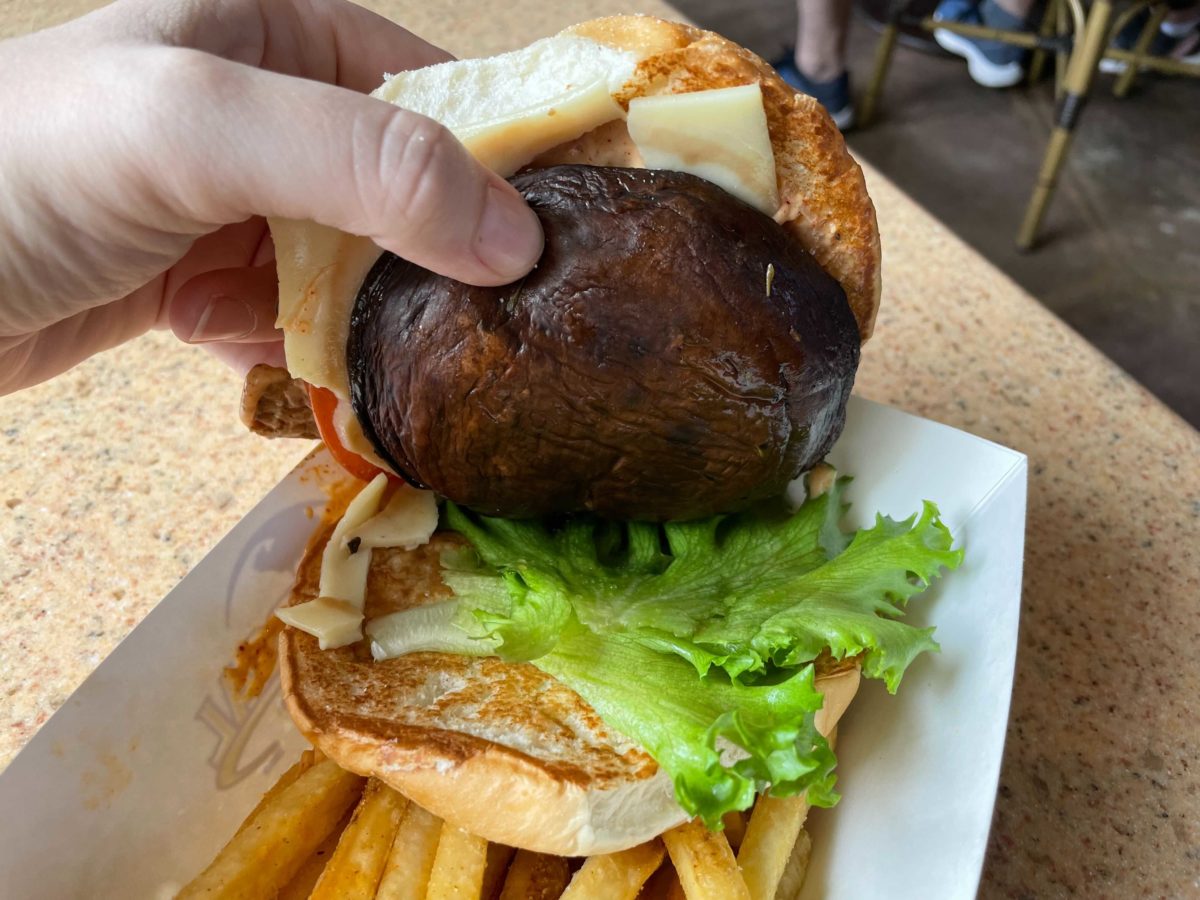 universal-herbivore-burger-digs-review-vegan-jurassic-park-11-21-5-2176877