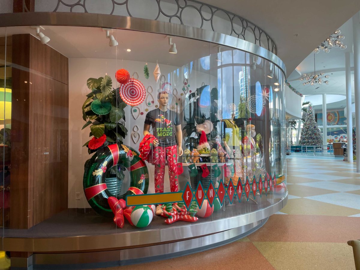 cabana-bay-christmas-decorations-20-3967051