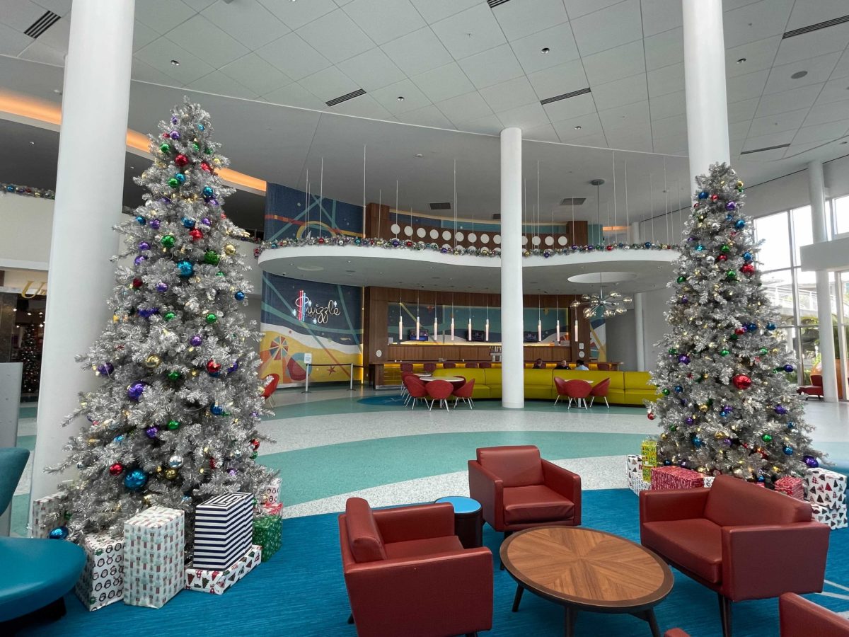 cabana-bay-christmas-decorations-9-3260275