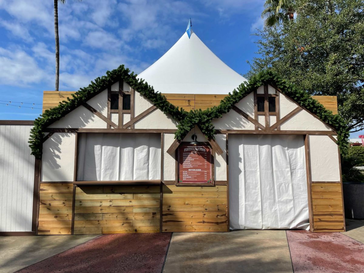 citywalk-mistletoe-pines-village-5-7597040