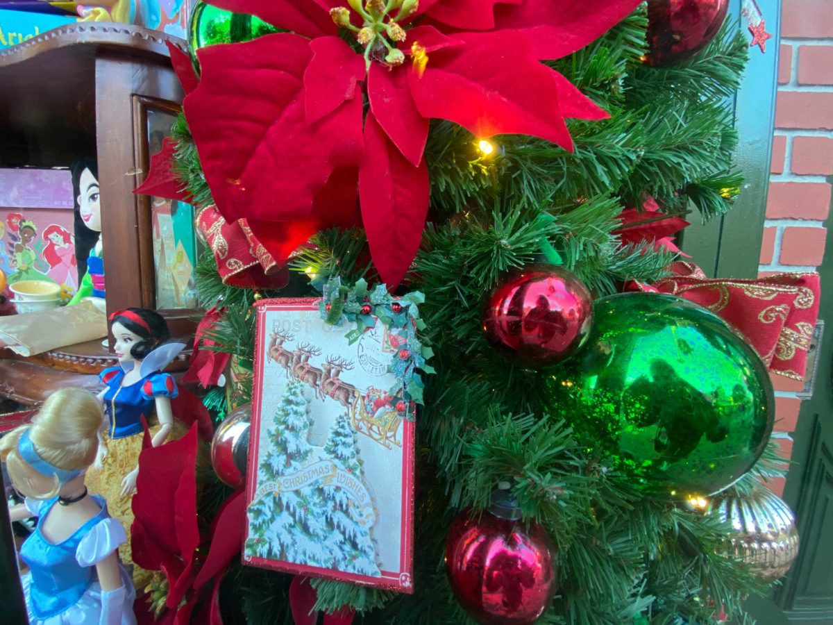 emporium-christmas-decorations-12-7534740