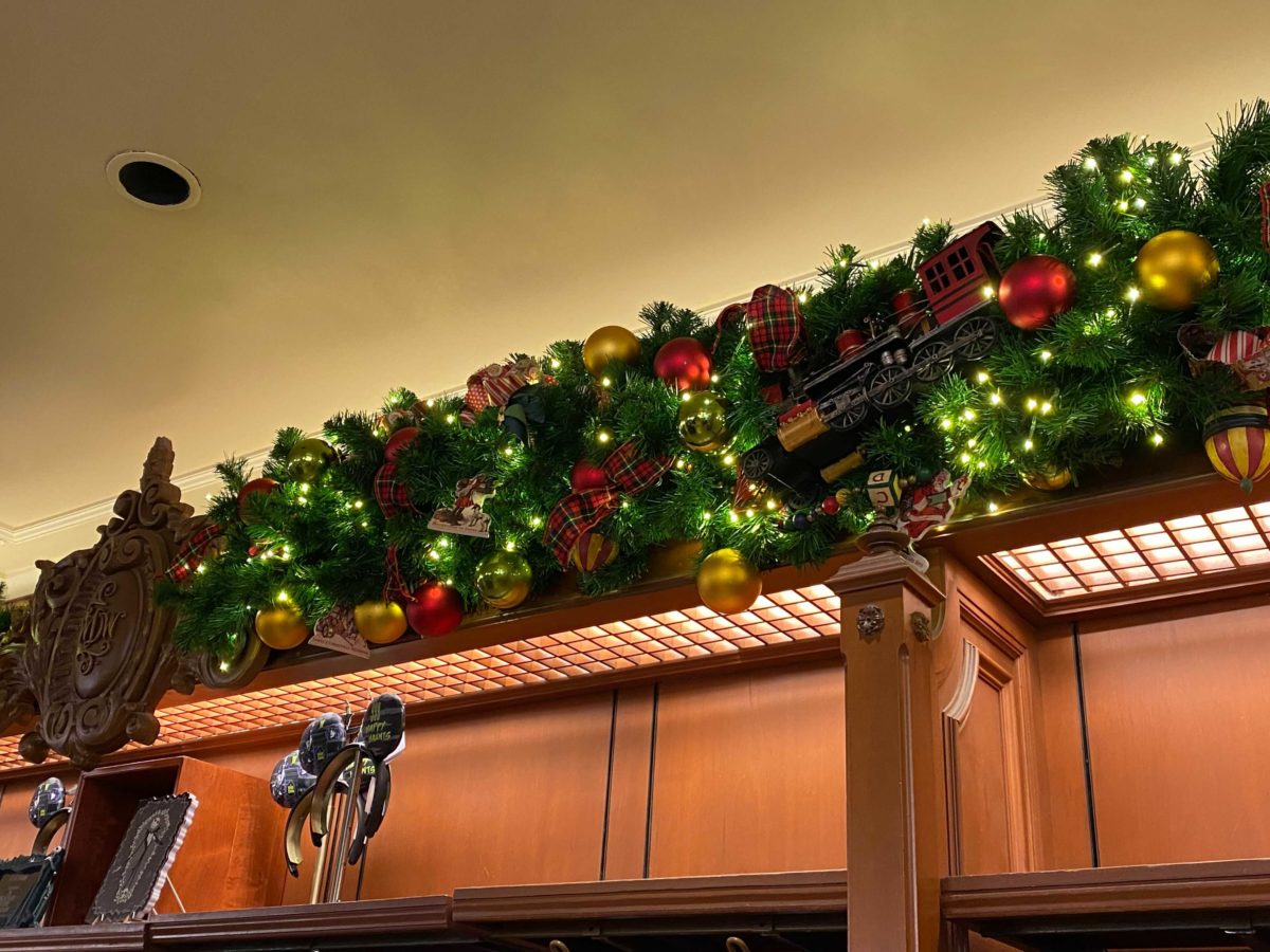 emporium-christmas-decorations-41-7705682