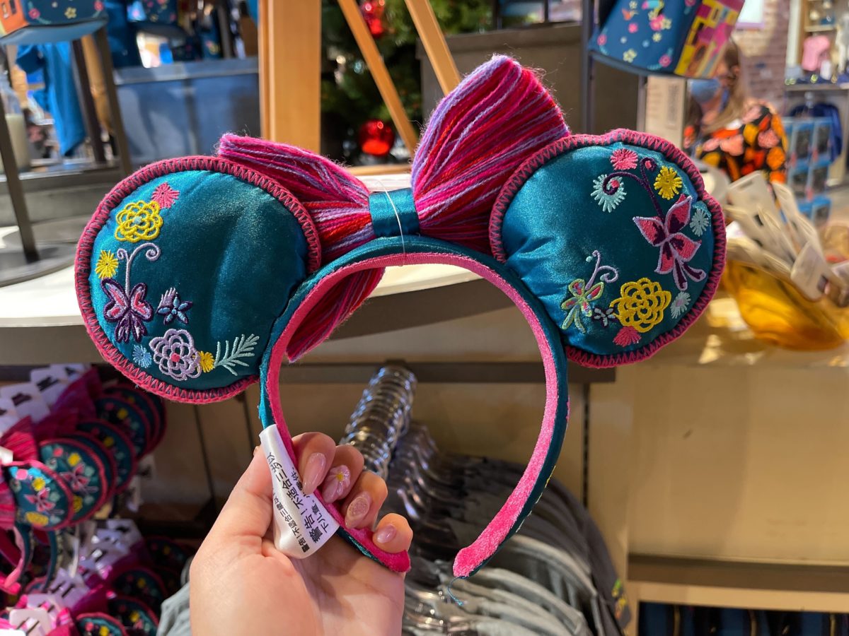 encanto-minnie-ears-6