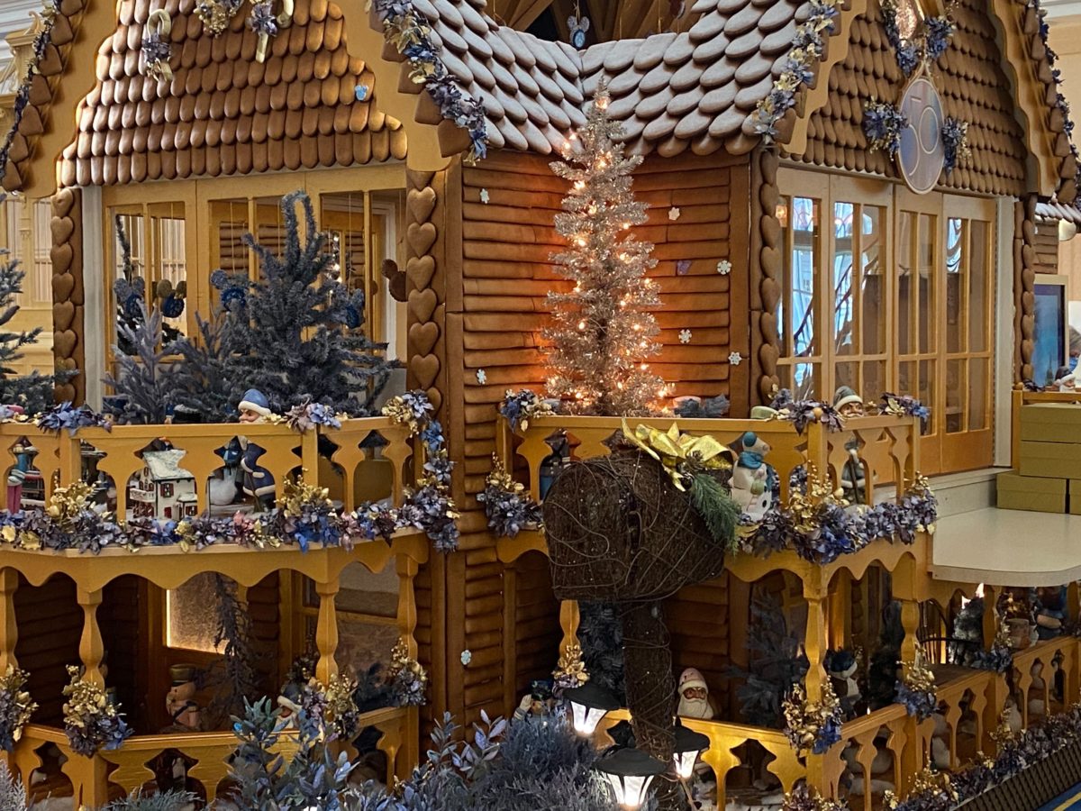 grand-floridian-gingerbread-house-2021-13-4390993