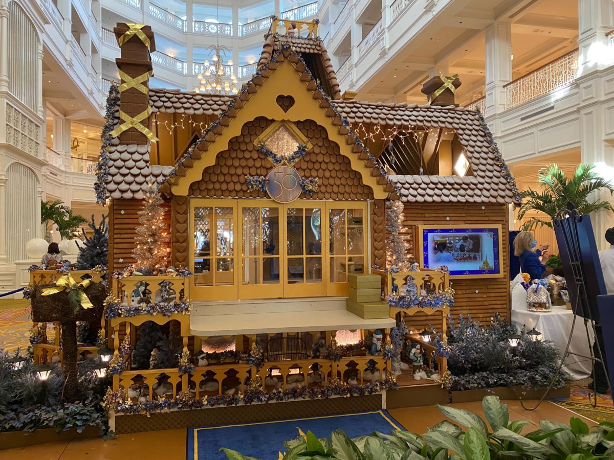 grand-floridian-gingerbread-house-2021-18-2676882