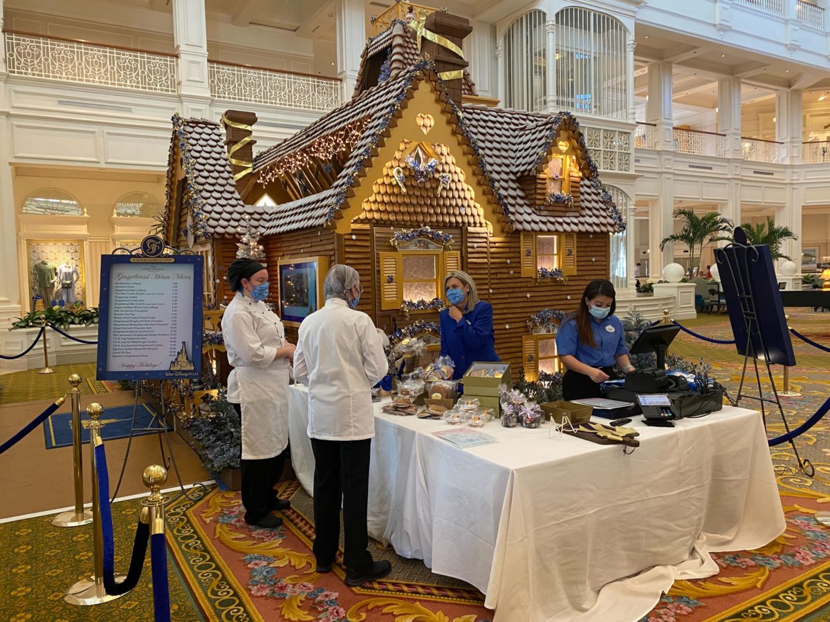 grand-floridian-gingerbread-house-2021-24-2832807