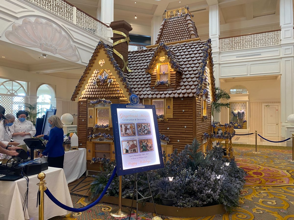 grand-floridian-gingerbread-house-2021-26-5808447