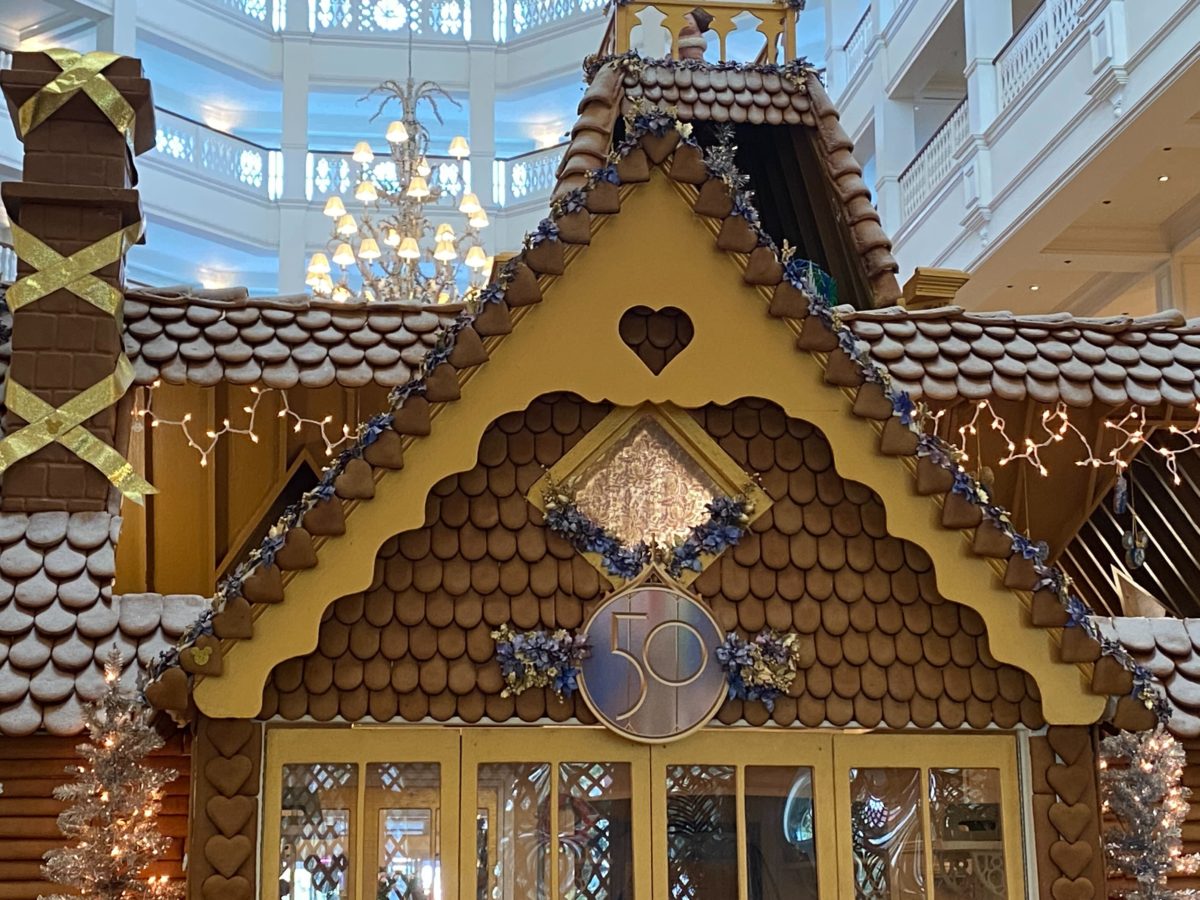 grand-floridian-gingerbread-house-2021-36-2018464