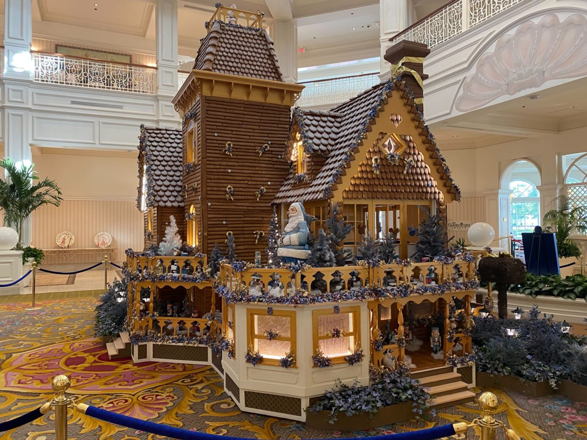 grand-floridian-gingerbread-house-2021-7-4254469