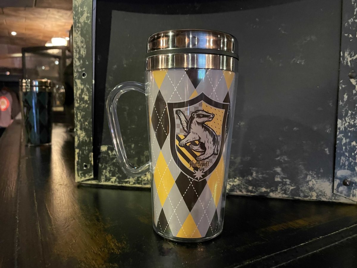 hogwarts-house-sippers-travel-mugs-22-7356949