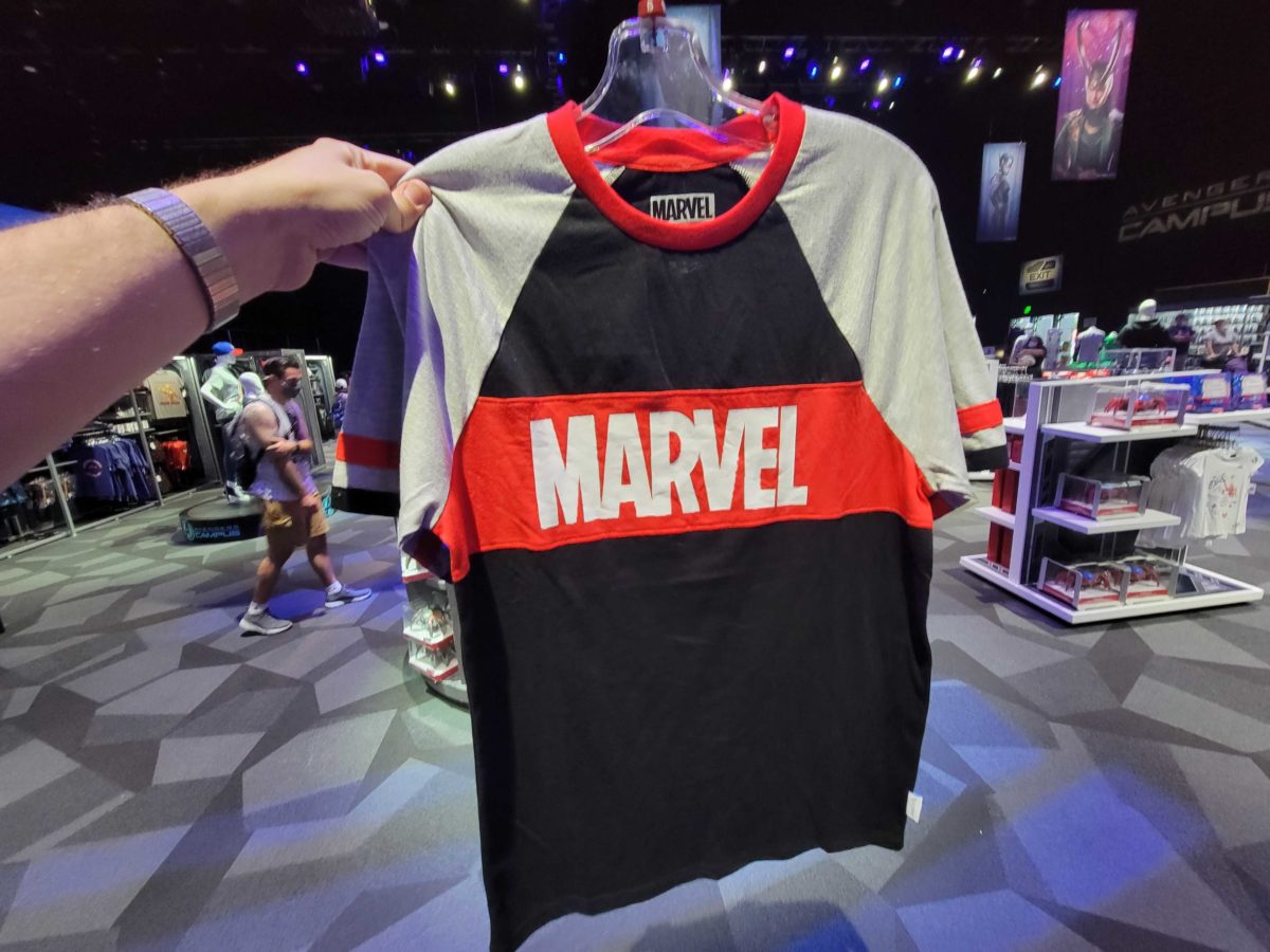 marvel-our-universe-t-shirt-1