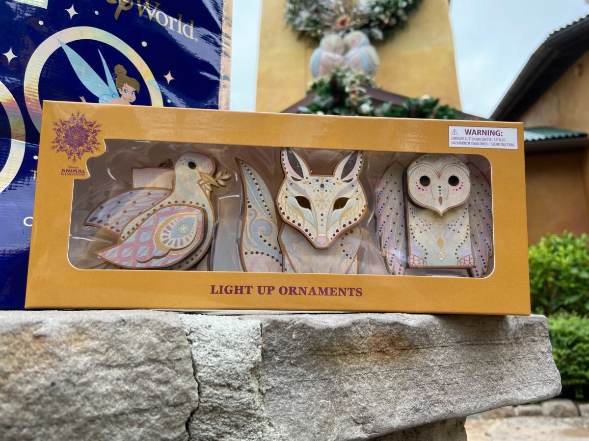 merry-menagerie-light-up-ornaments-5-5950443