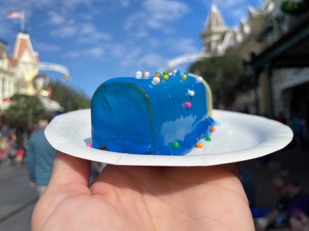 opening-day-celebration-cake-8