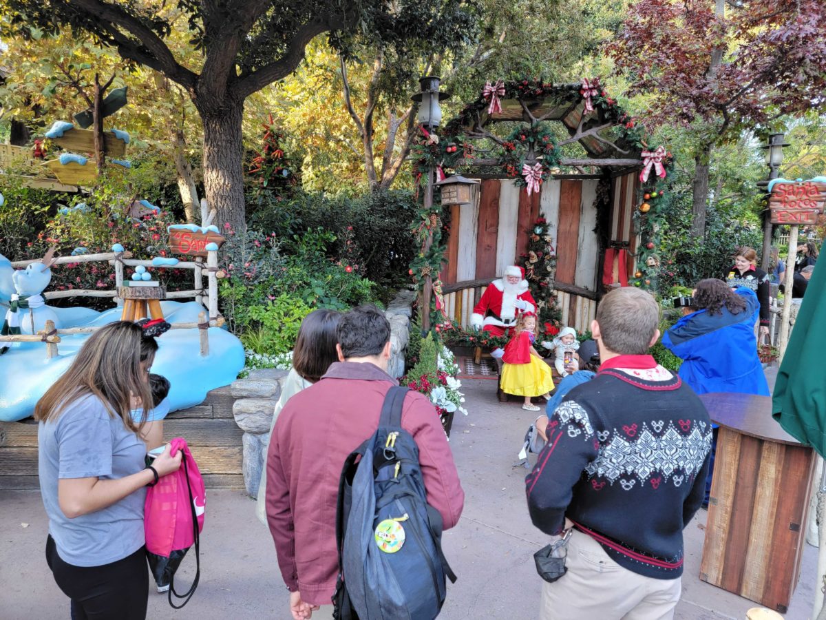 santa-claus-disneyland-150152-8414764