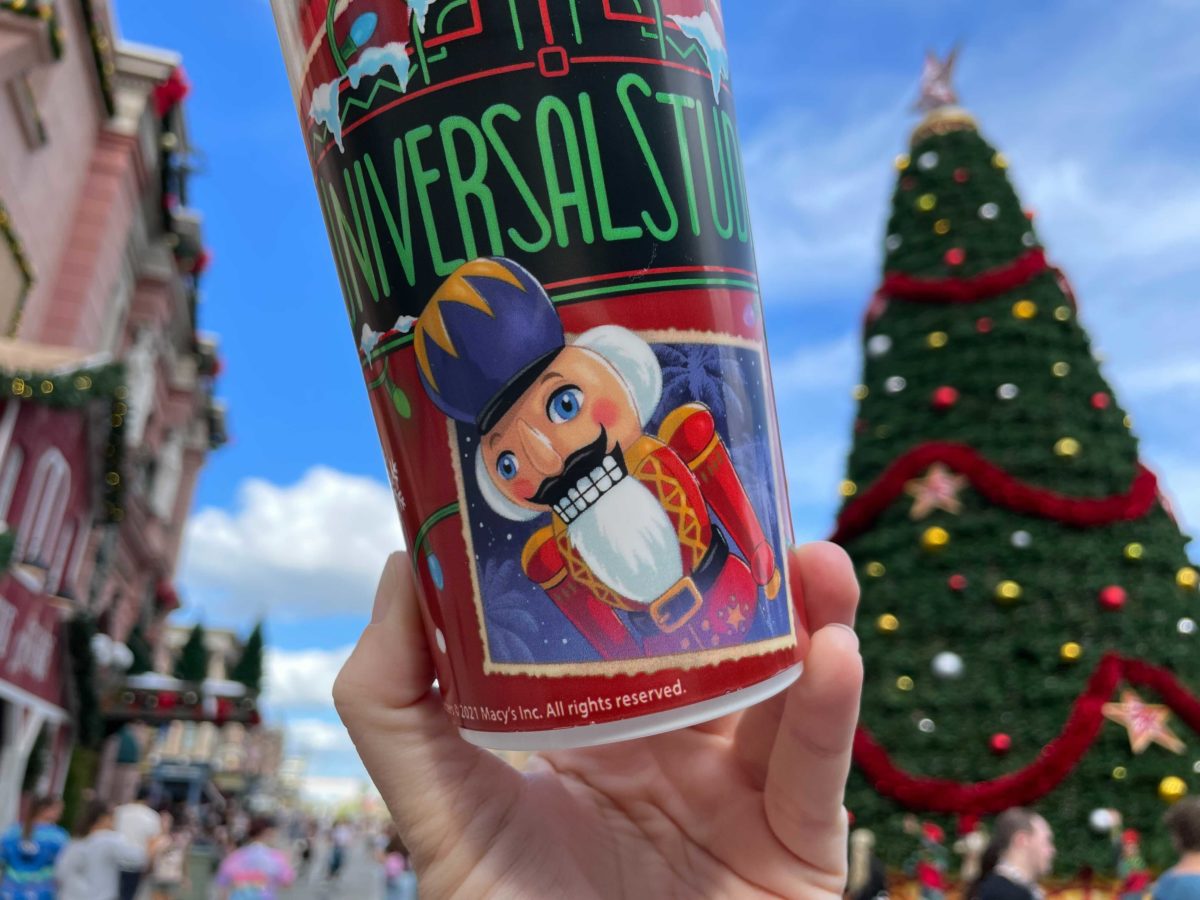 PHOTOS New Holiday Freestyle Cup Available at Universal Studios