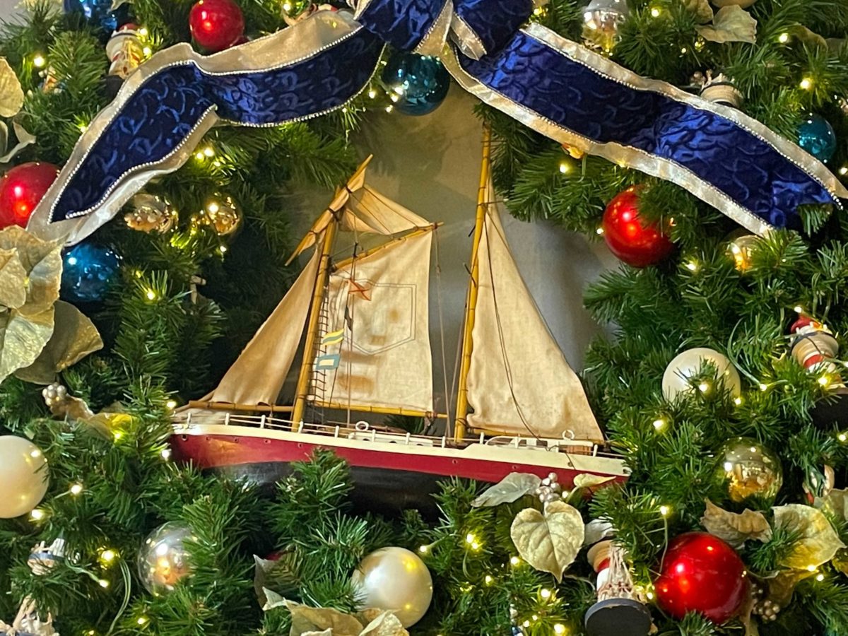 yacht-club-christmas-decorations-20-6080728