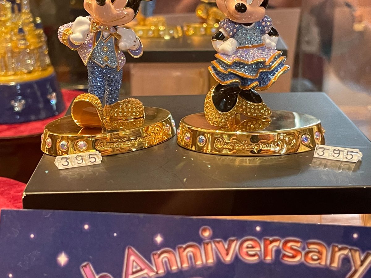 50th-mickey-minnie-crystal-arts-5-2519299