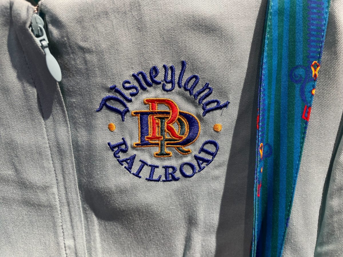 disneyland-railroad-dress-10-9157363