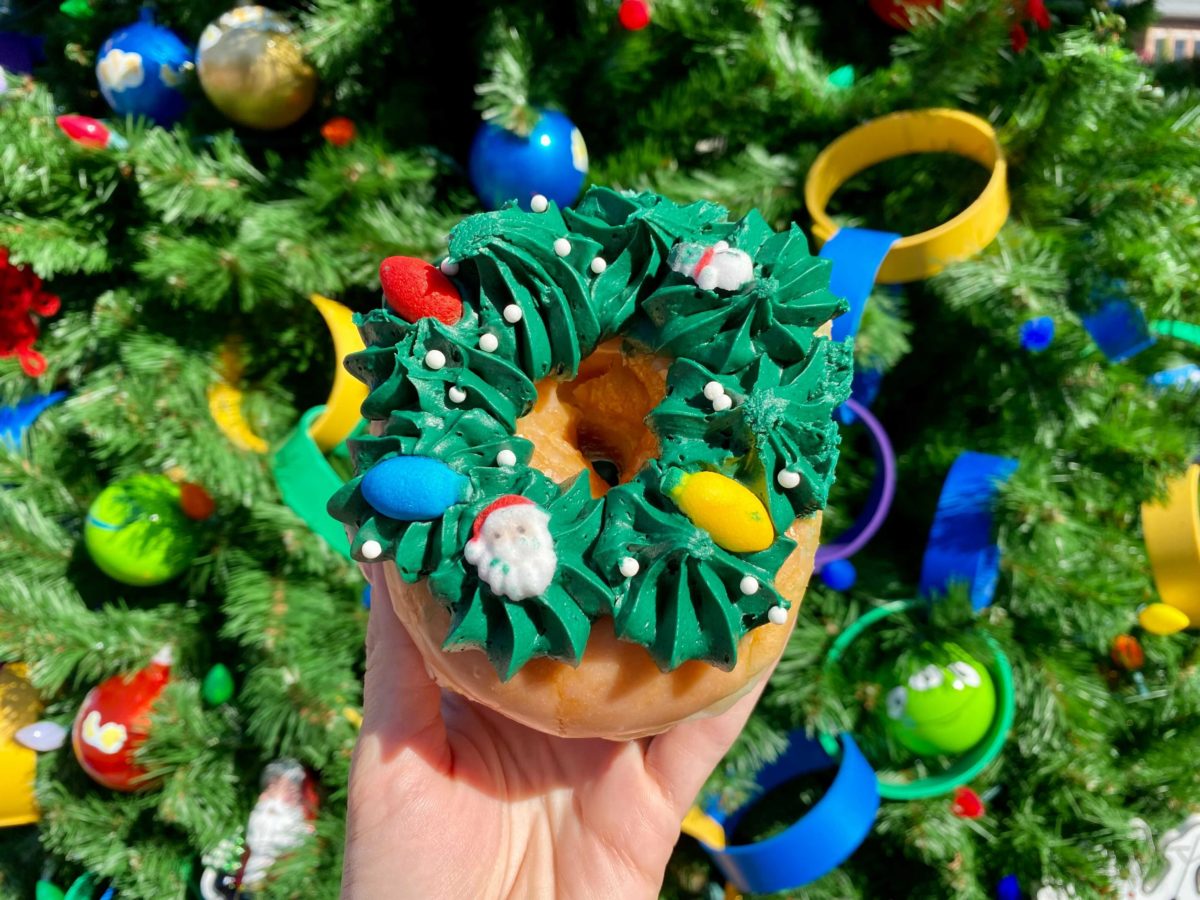 everglazed-holiday-donuts-34-7317497