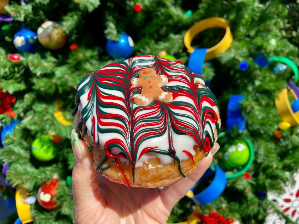everglazed-holiday-donuts-45-7778917