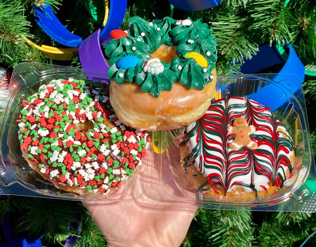 everglazed-holiday-donuts-7-6405530