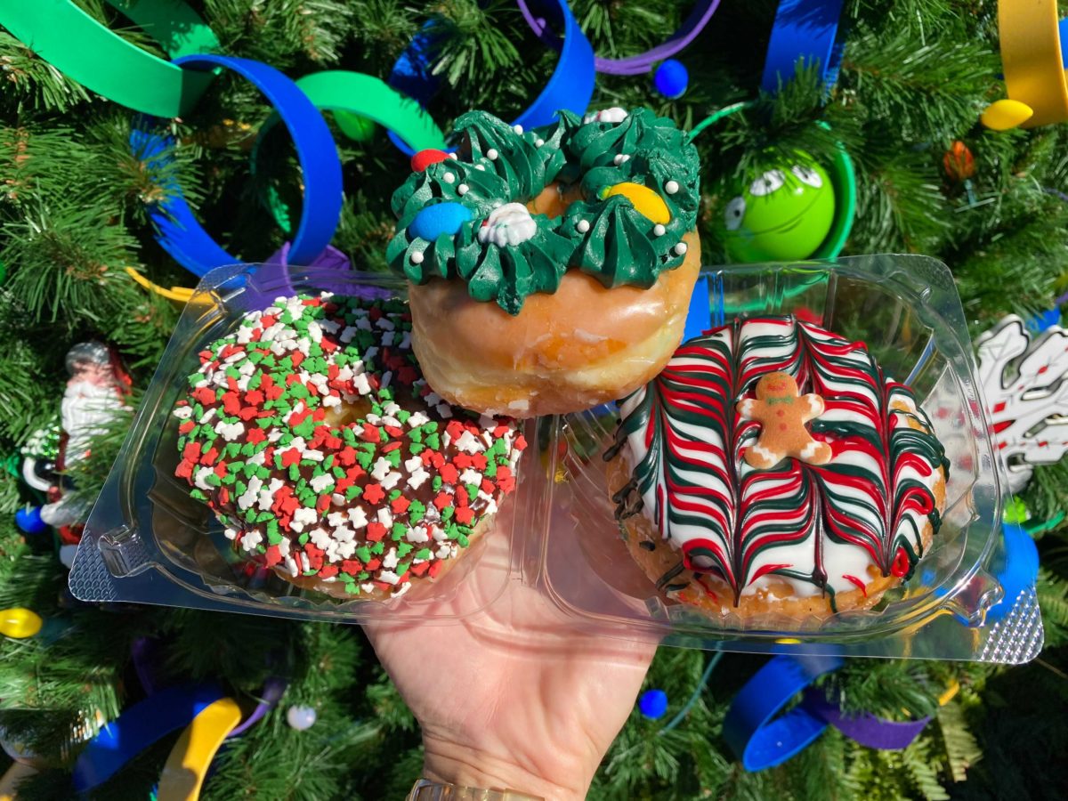 everglazed-holiday-donuts-9-5730070