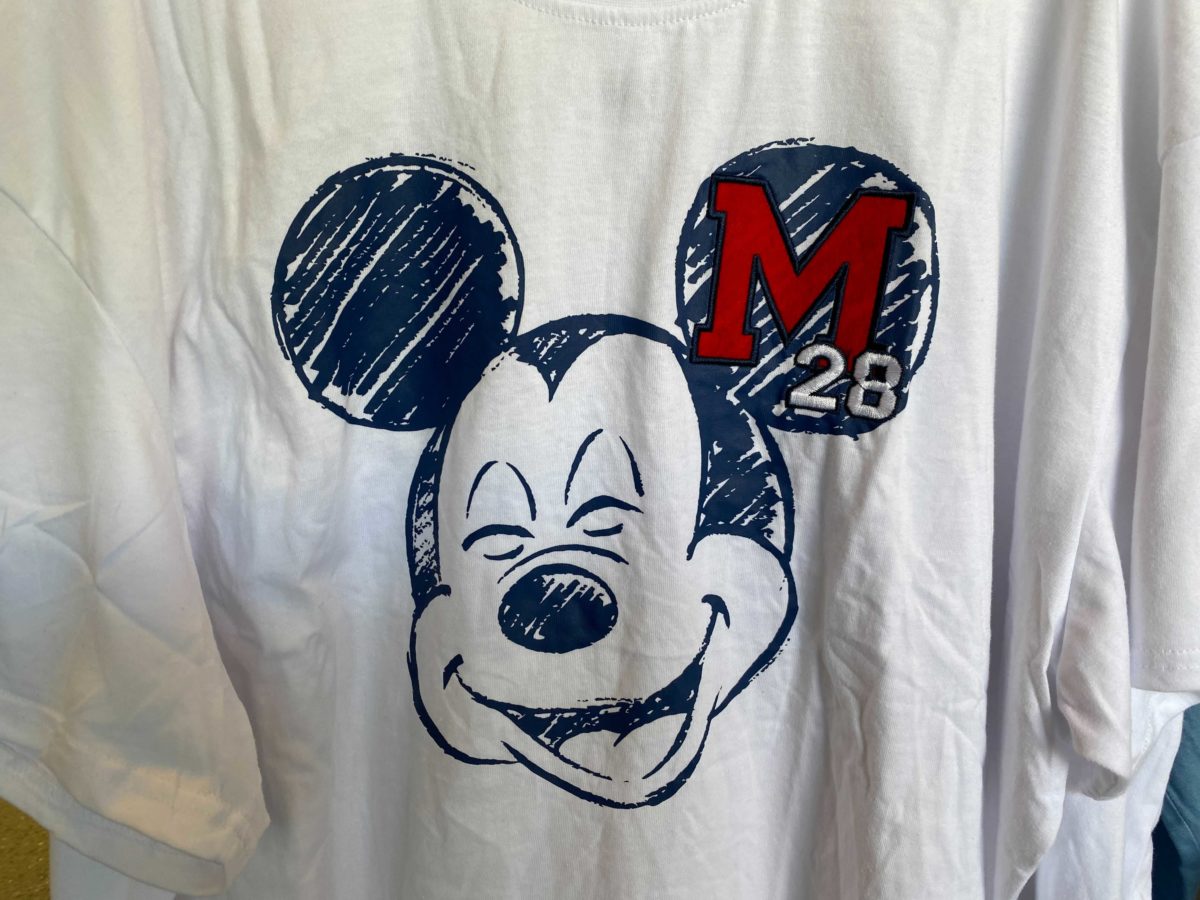 wdw-our-universe-mickey-shirt-3-7443537