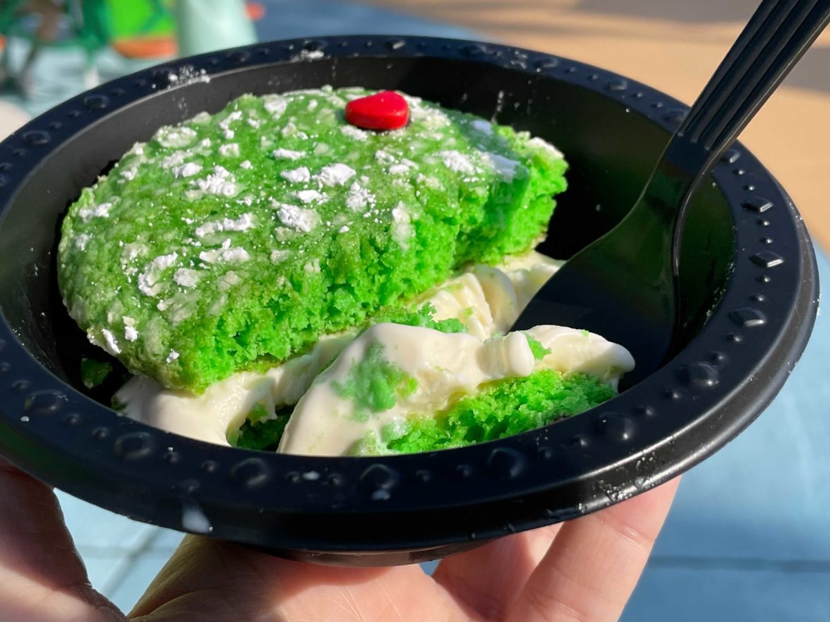 hop-on-pop-ice-cream-shop-grinch-cookies-holiday-punch-review-21-2-6228351