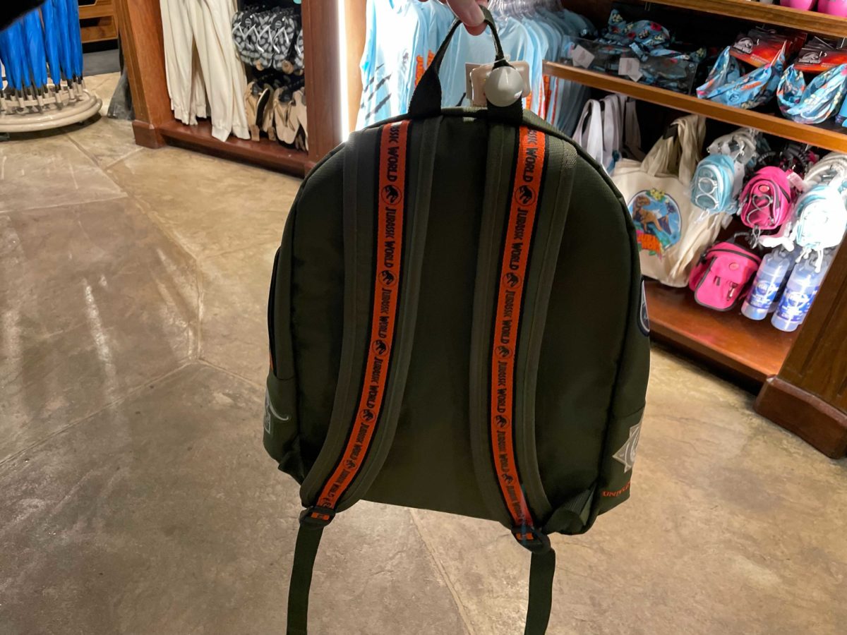 jurassic-world-backpack-3