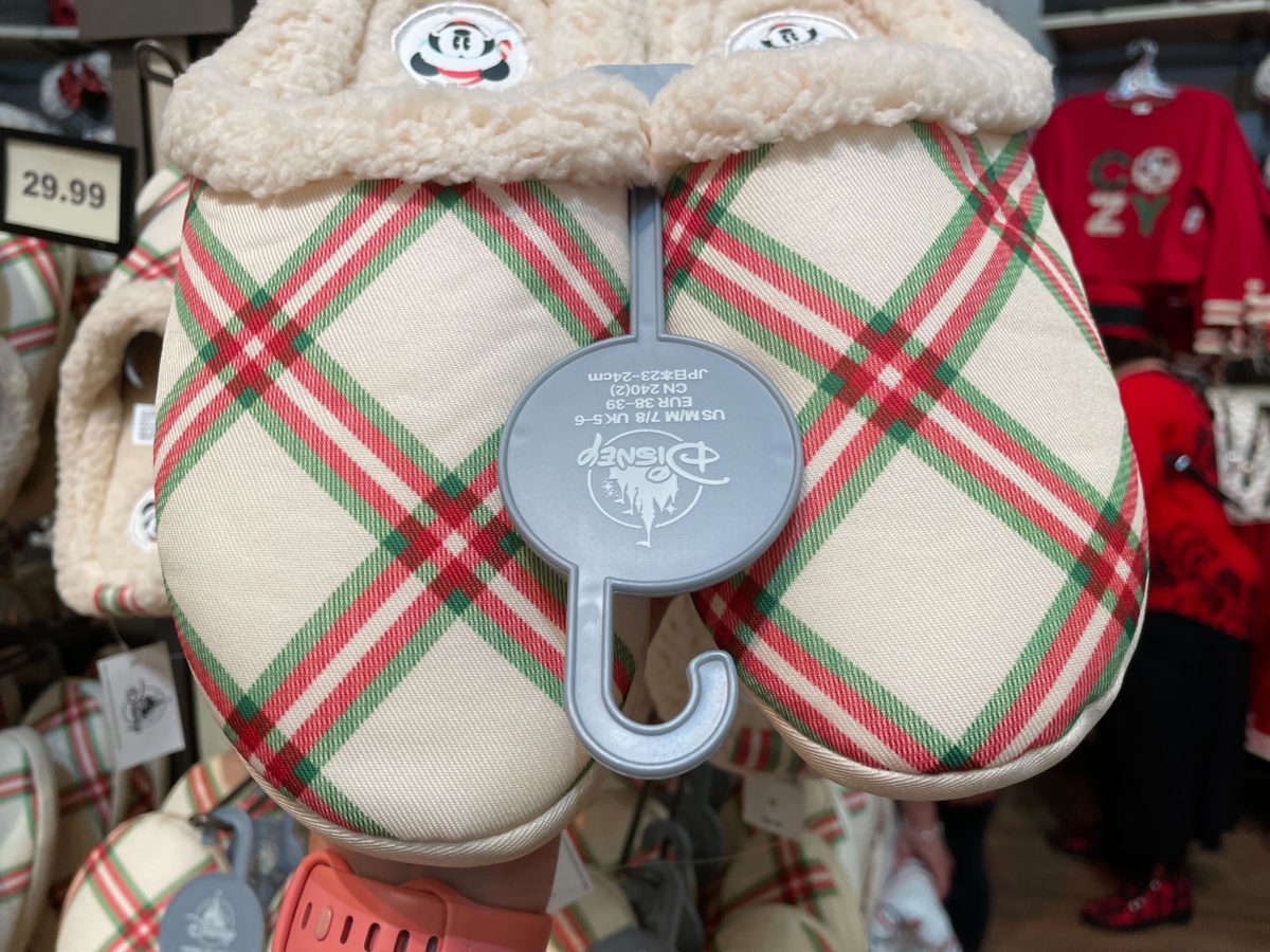 mickey-holiday-slippers-5-4792713