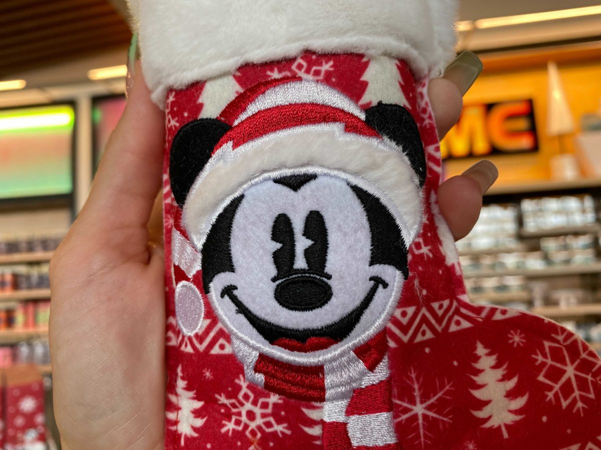 mickey-peppermint-candy-stocking-3