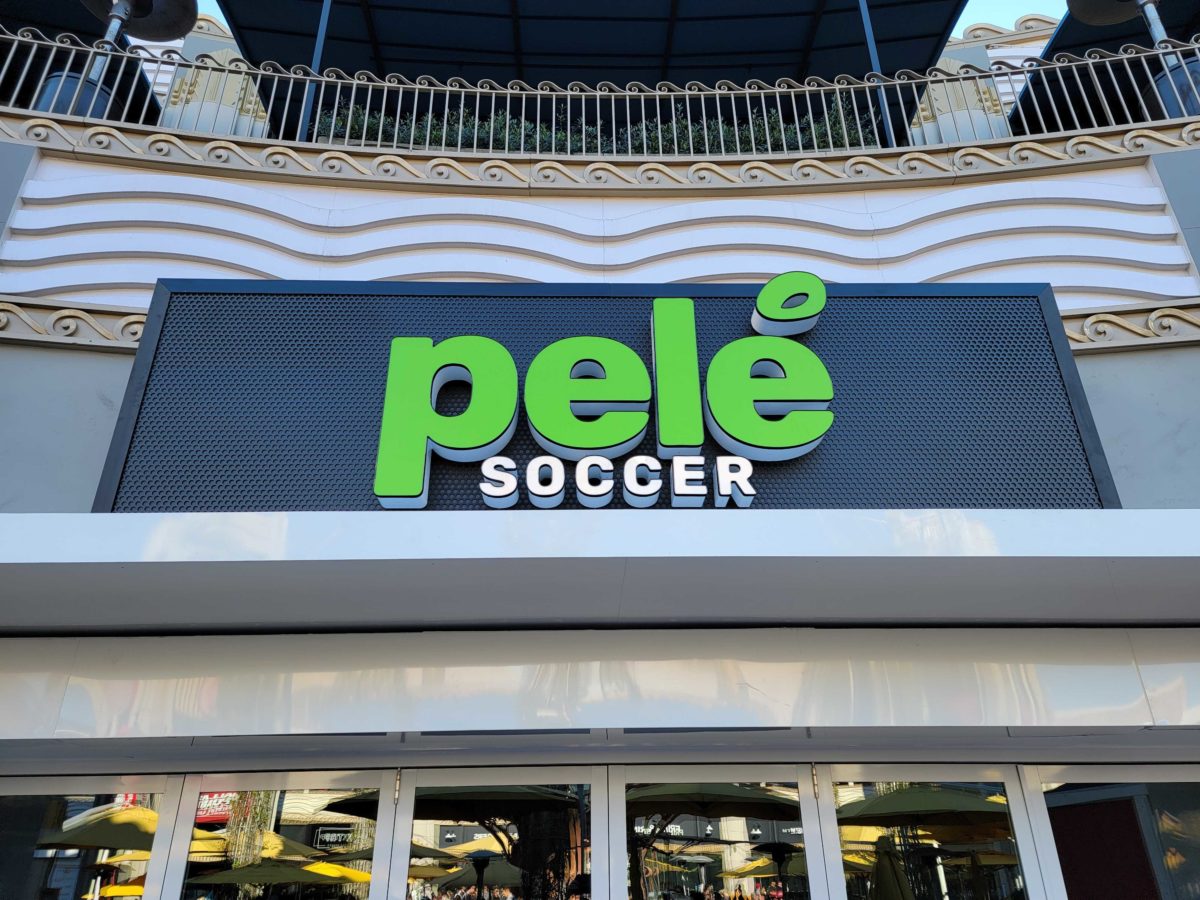 pele-soccer-store_134751-4454465