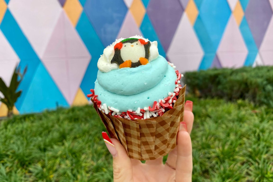 playful-penguin-cupcake-6