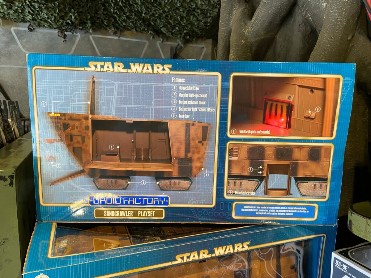 NEW Disney Parks Star Wars Droid Factory Sandcrawler Playset Jawa Gonk Droid 