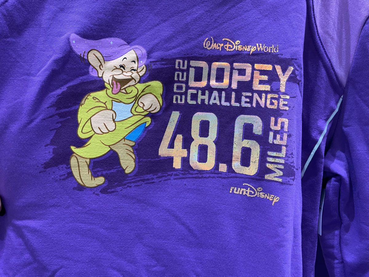 2022-wdw-marathon-weekend-dopey-challenge-hoodie-6
