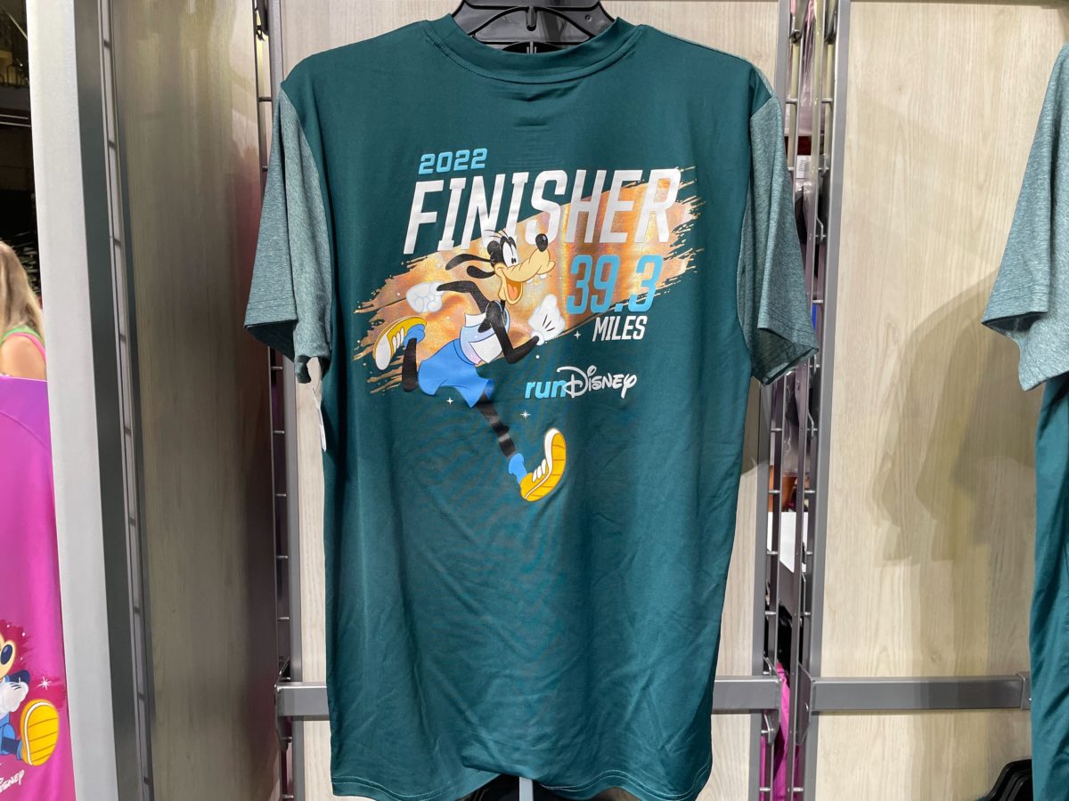 2022-wdw-marathon-weekend-goofys-race-and-a-half-challenge-t-shirt-1