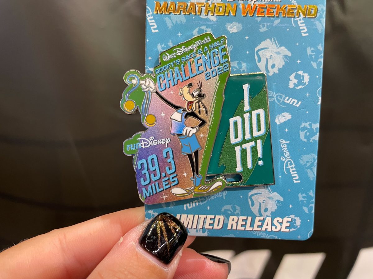 2022-wdw-marathon-weekend-goofys-race-and-a-half-pin-7