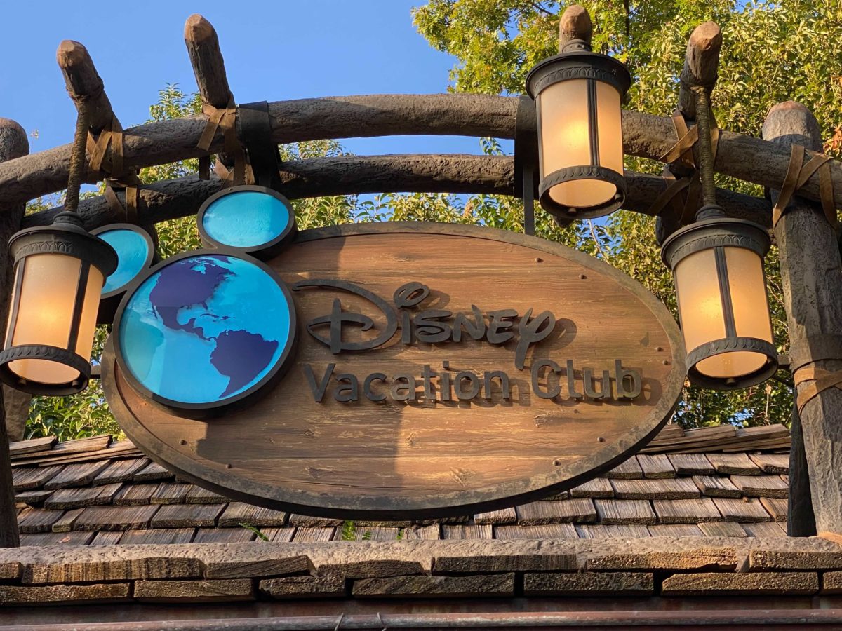 Disney Vacation Club DVC kiosk logo WDW stock 5