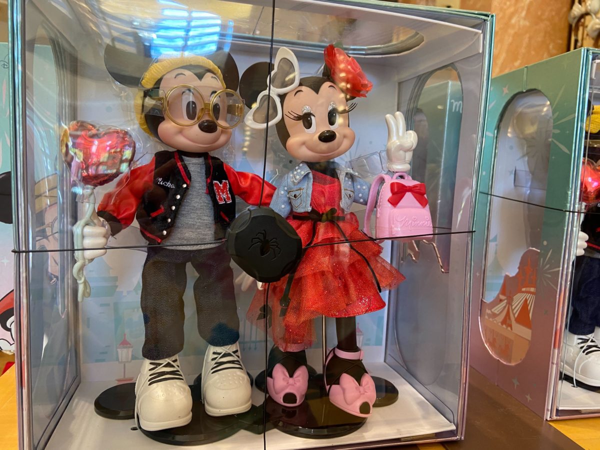 Mickey and Minnie Mouse Limited Edition Doll Set 12