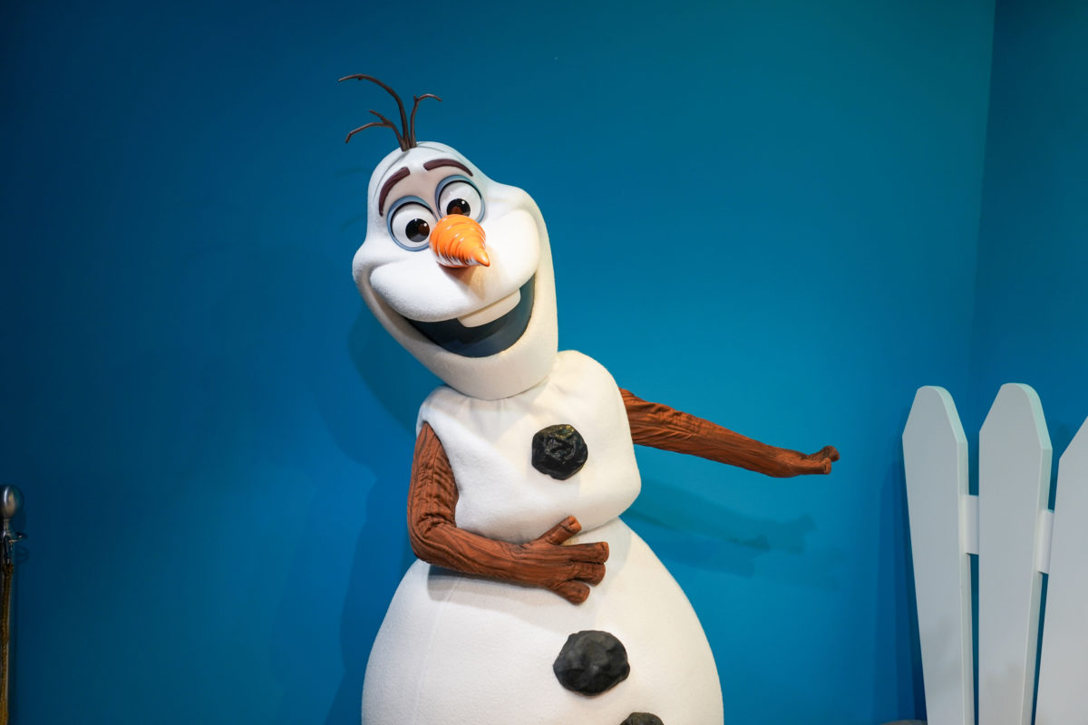 olaf-celebrity-spotlight-character-viewing-hollywood-studios-8-8829839