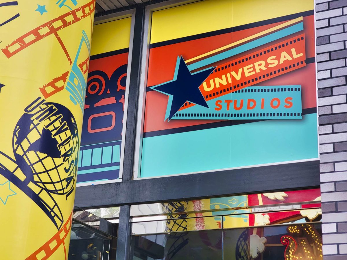 universal-studios-store-citywalk-hollywood-new-wrap-1