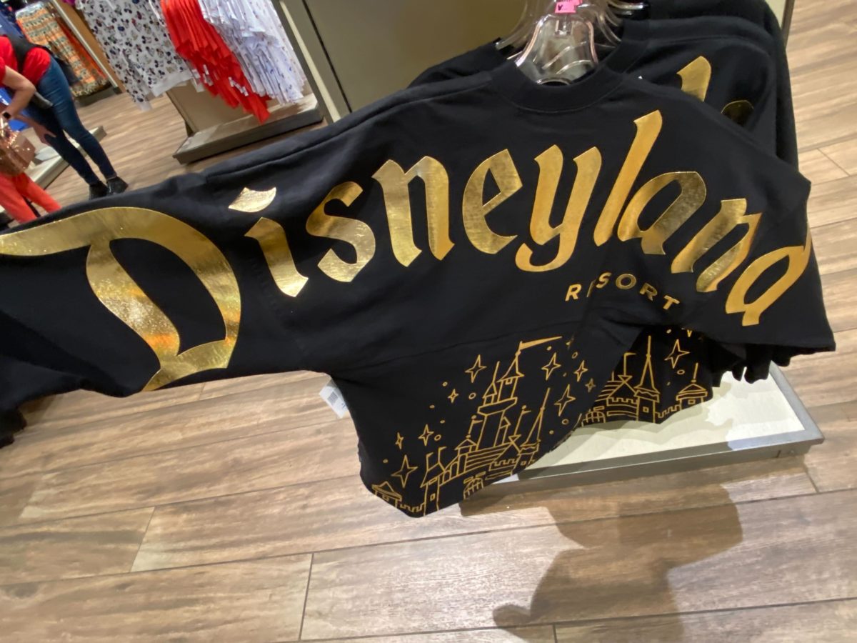 New Spirit Jersey BLACK Disneyland Paris Rare Limited Edition L 