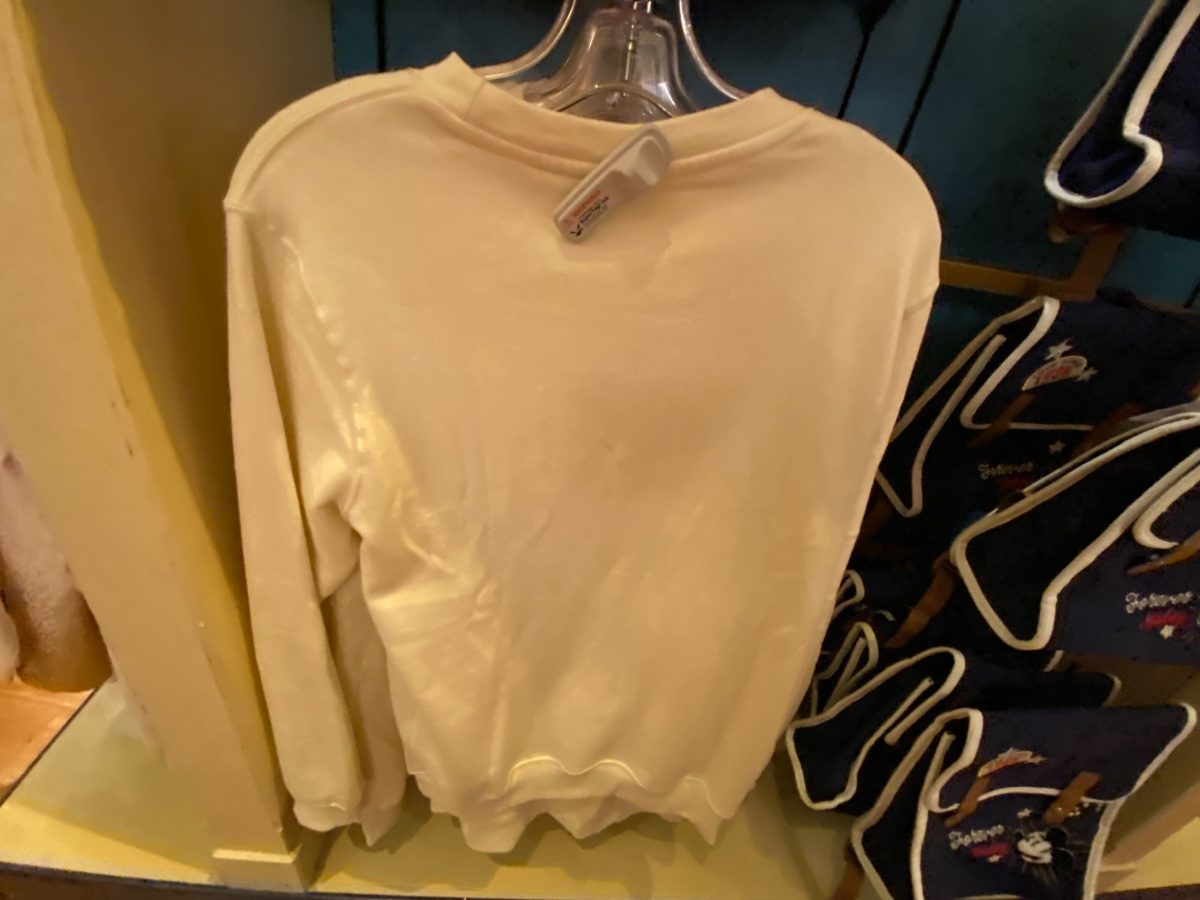 mickey-sweater-5-9883854