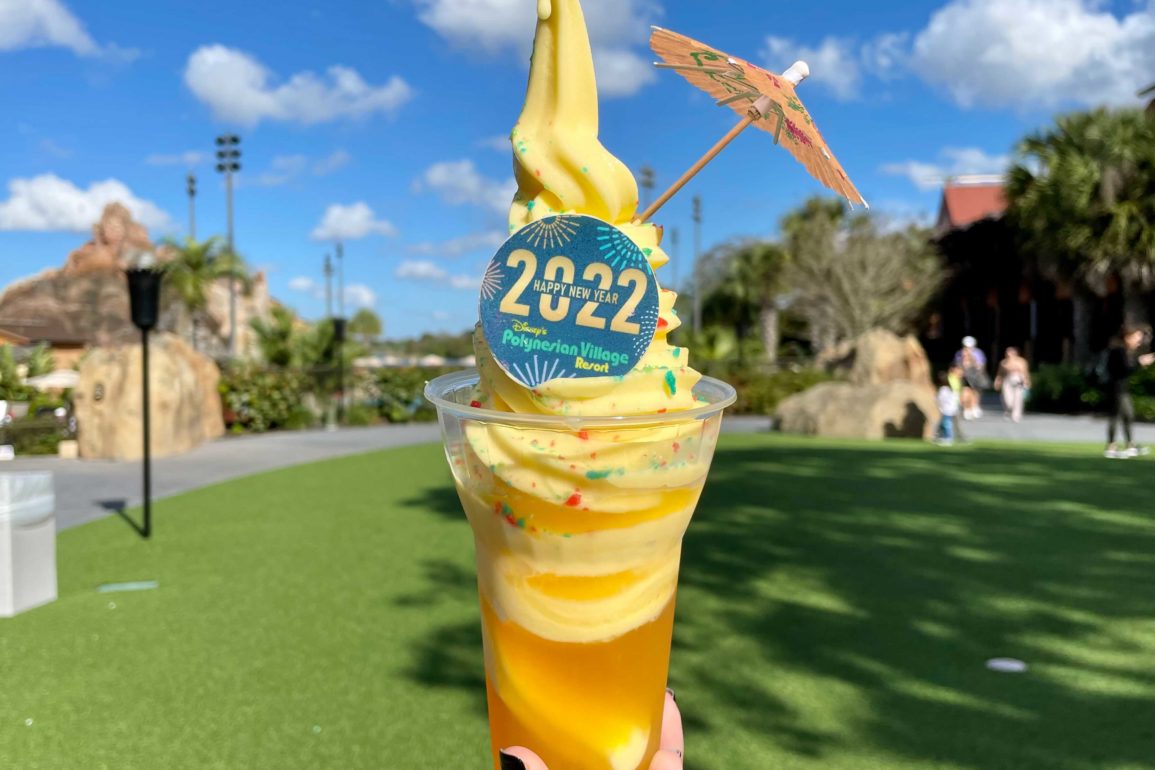new-years-pineapple-dole-whip-float-1-2760063