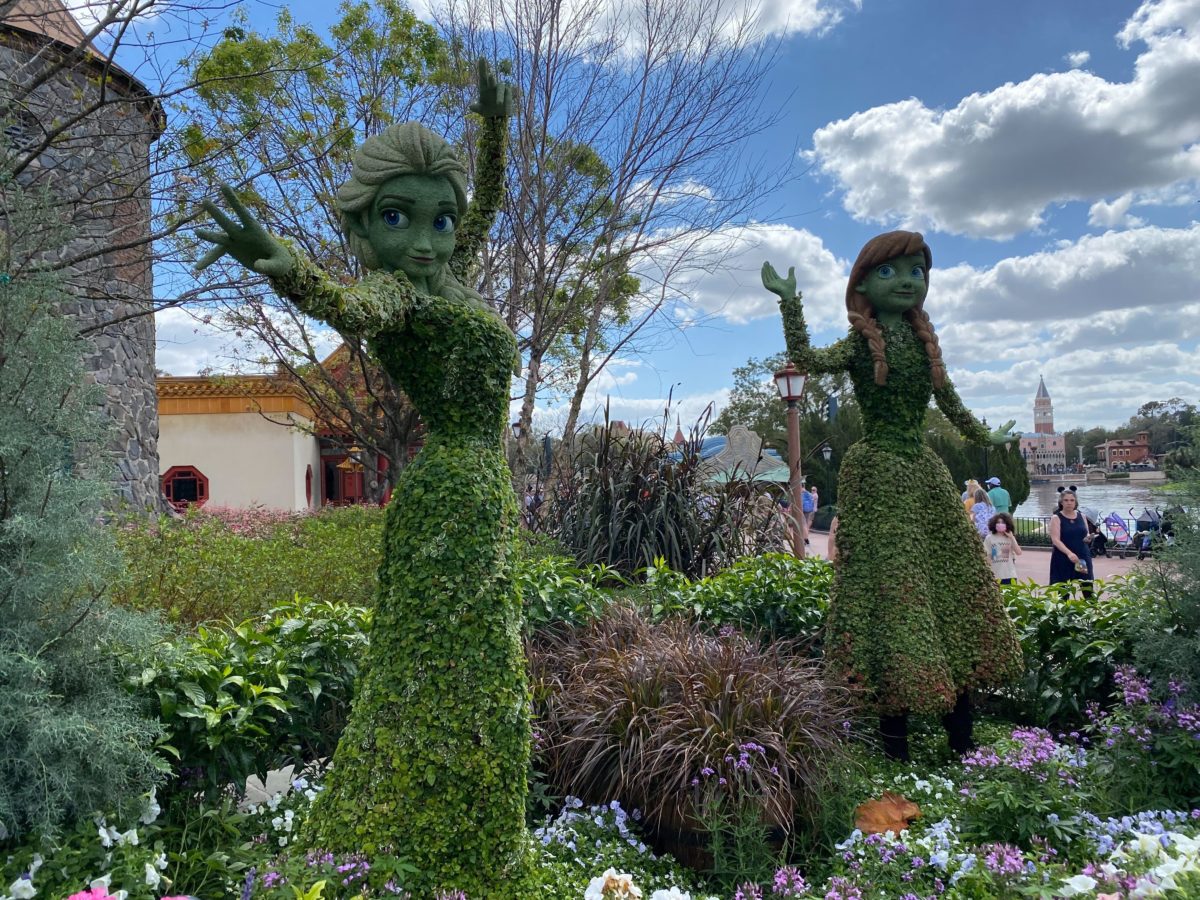 anna and elsa topiary norway 5